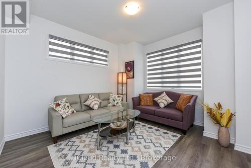 1217 Ferguson Drive, Milton, ON - Indoor Photo Showing Living Room