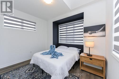 1217 Ferguson Drive, Milton, ON - Indoor Photo Showing Bedroom