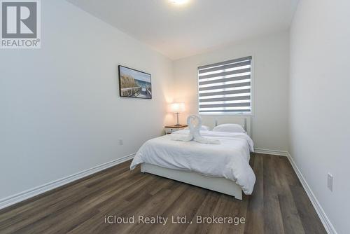 1217 Ferguson Drive, Milton, ON - Indoor Photo Showing Bedroom