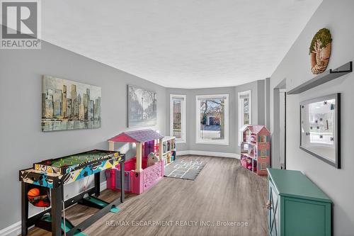 84 Branthaven Drive, Hamilton, ON - Indoor