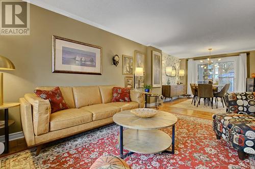 1865 Elmridge Drive, Ottawa, ON - Indoor Photo Showing Living Room