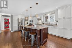 Lots of room for multiple cooks. - 