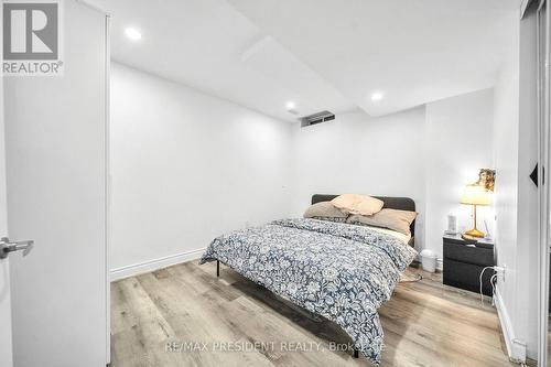 342 Panhellenic Drive, Mississauga, ON - Indoor Photo Showing Bedroom