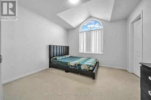 342 Panhellenic Drive, Mississauga, ON - Indoor Photo Showing Bedroom