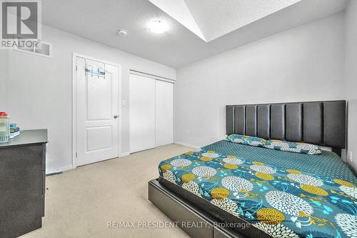 342 Panhellenic Drive, Mississauga, ON - Indoor Photo Showing Bedroom
