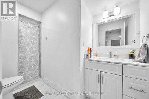 342 Panhellenic Drive, Mississauga, ON - Indoor Photo Showing Bathroom