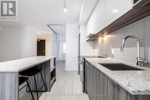 415 - 31 Tippett Road, Toronto, ON - Indoor Photo Showing Kitchen With Upgraded Kitchen