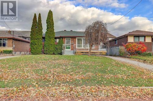 297 LINDEN STREET  Oshawa, ON L1H 6R3