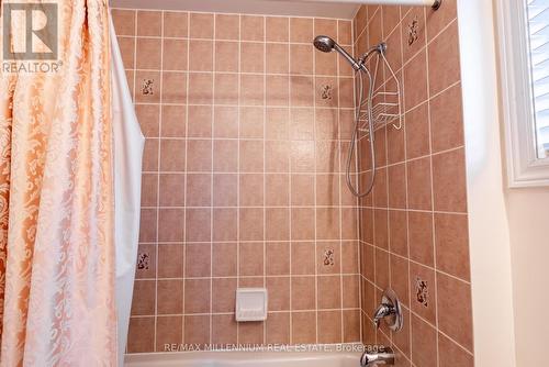 25 Bevan Crescent, Ajax, ON - Indoor Photo Showing Bathroom