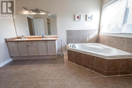 25 Bevan Crescent, Ajax, ON - Indoor Photo Showing Bathroom