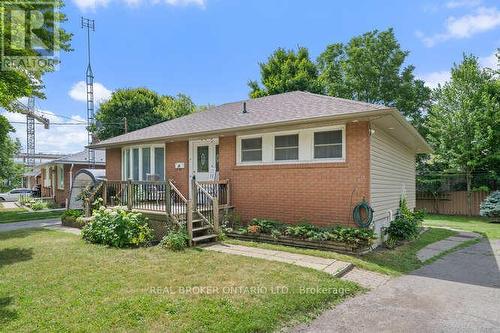 19 DAYFOOT DRIVE  Halton Hills, ON L7G 2K8