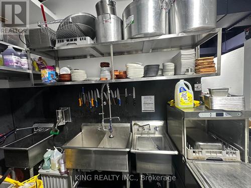 2712 Keele Street, Toronto, ON 