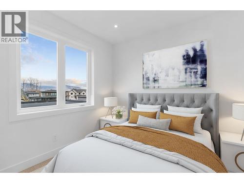 1012 Bull Crescent, Kelowna, BC - Indoor Photo Showing Bedroom