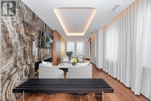 1901 - 3240 William Coltson Avenue, Oakville, ON - Indoor Photo Showing Other Room