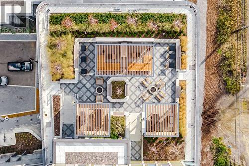 1901 - 3240 William Coltson Avenue, Oakville, ON - Outdoor