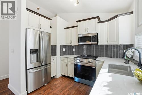 1455 Willowgrove Court, Saskatoon, SK - Indoor Photo Showing Kitchen With Upgraded Kitchen