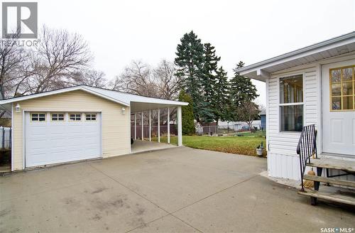 409 Garnet Street N, Regina, SK - Outdoor With Exterior