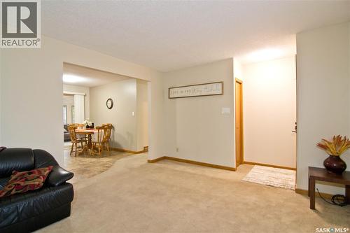 409 Garnet Street N, Regina, SK - Indoor