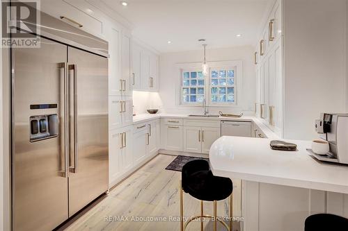 317 Gloucester Avenue, Oakville (Oo Old Oakville), ON - Indoor Photo Showing Kitchen With Upgraded Kitchen