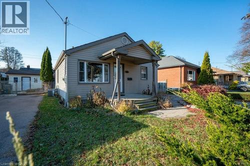 View of bungalow-style house - 131 Elmwood Avenue, Cambridge, ON - Outdoor