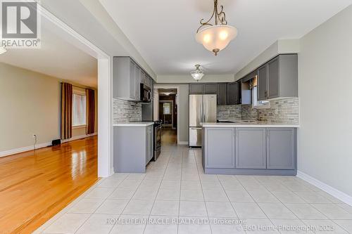 608 Driftcurrent Drive, Mississauga, ON - Indoor Photo Showing Kitchen