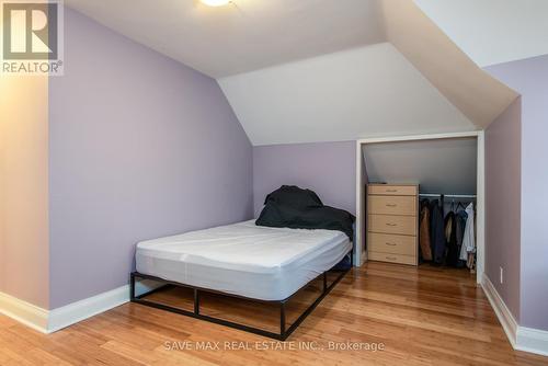 467 Stirling Avenue S, Kitchener, ON - Indoor Photo Showing Bedroom