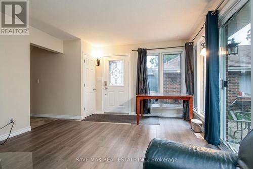 467 Stirling Avenue S, Kitchener, ON - Indoor