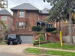 1 SCARTH ROAD  Toronto, ON M4W 2S5