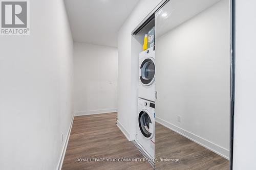 604 - 297 Oak Walk Drive, Oakville, ON - Indoor Photo Showing Laundry Room