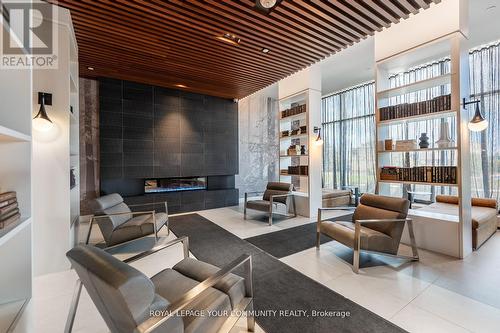 604 - 297 Oak Walk Drive, Oakville, ON - Indoor