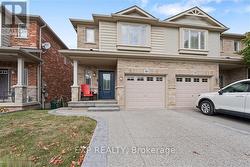 16 - 6 CHESTNUT DRIVE  Grimsby, ON L3M 0C4