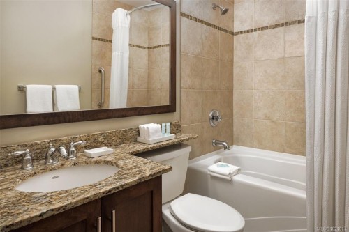 205D-181 Beachside Dr, Parksville, BC - Indoor Photo Showing Bathroom
