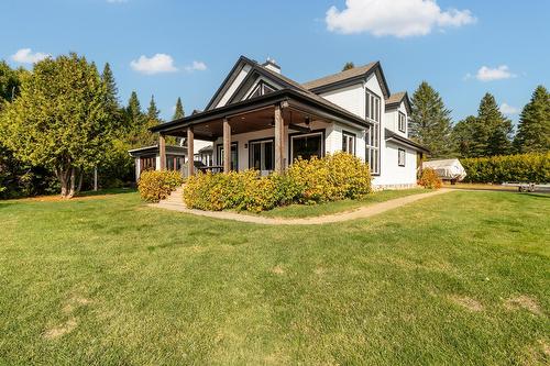 Face arrière - 200 Rue Des Loisirs, Entrelacs, QC - Outdoor With Deck Patio Veranda