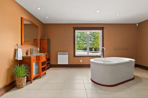 Salle de bains - 200 Rue Des Loisirs, Entrelacs, QC - Indoor Photo Showing Bathroom