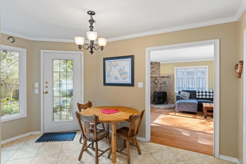 3913 Gibson Crt, Saanich, BC 