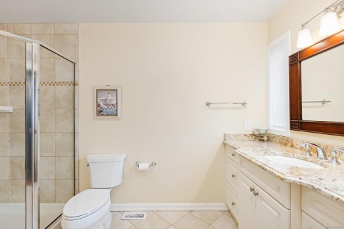 3913 Gibson Crt, Saanich, BC 