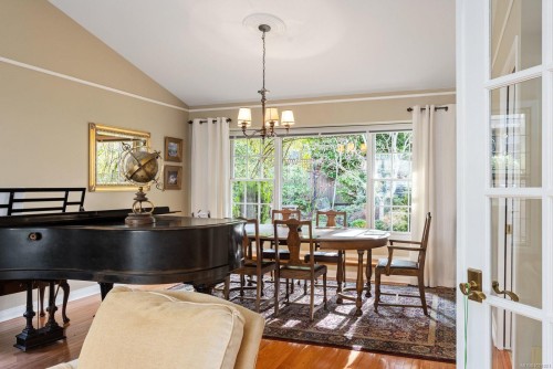 3913 Gibson Crt, Saanich, BC 