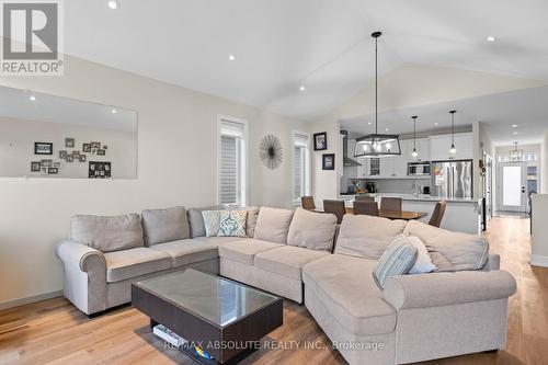 106 Mcphail Road, Carleton Place, ON - Indoor Photo Showing Living Room