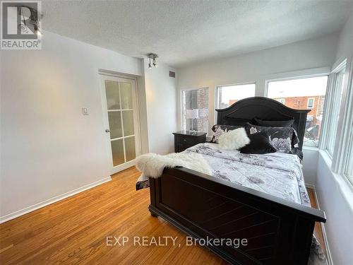 Upper - 229 Locke Street S, Hamilton, ON - Indoor Photo Showing Bedroom