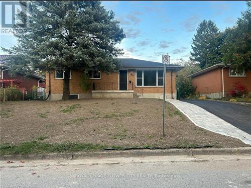 196 GLADSTONE AVENUE  London South, ON N5Z 3R9