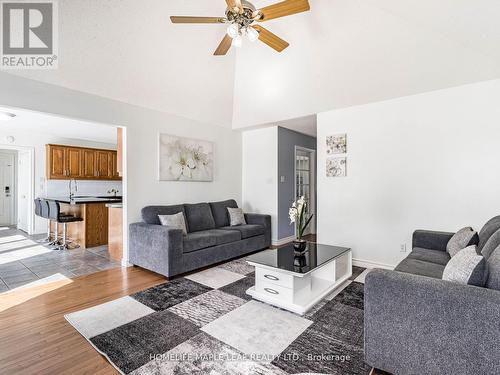 13608 Torbram Road W, Caledon, ON - Indoor Photo Showing Living Room