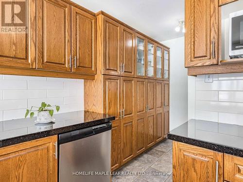 13608 Torbram Road W, Caledon, ON - Indoor Photo Showing Kitchen