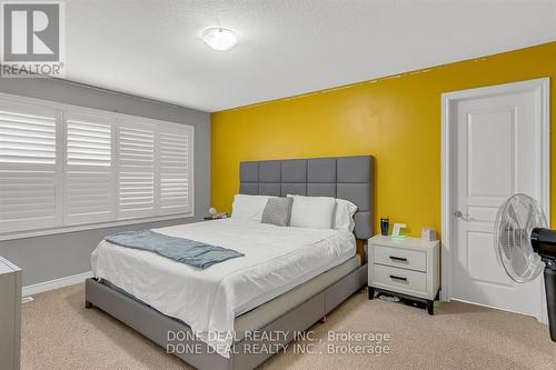 109 Showcase Drive, Hamilton, ON - Indoor Photo Showing Bedroom