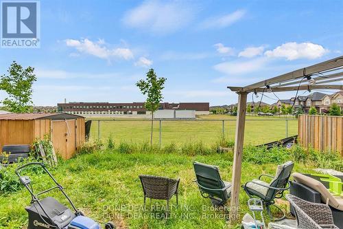 109 Showcase Drive, Hamilton, ON - Outdoor