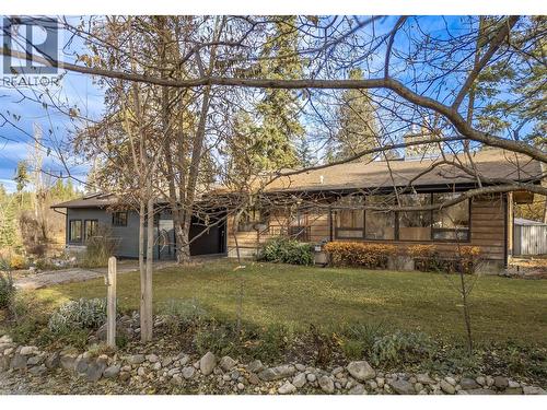 3153 Hall Road, Kelowna, BC - Outdoor