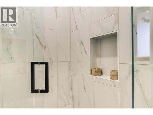 3153 Hall Road, Kelowna, BC - Indoor Photo Showing Bathroom