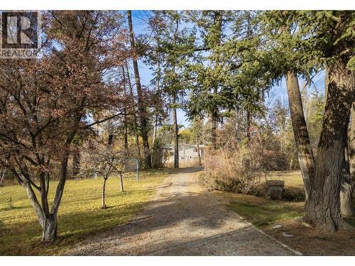 Main driveway - 3153 Hall Road, Kelowna, BC - Outdoor With View