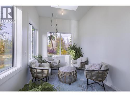 Studio/Sun room, located in outbuilding - 3153 Hall Road, Kelowna, BC - Indoor
