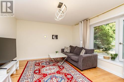 A - 2034 Saunderson Drive, Ottawa, ON - Indoor Photo Showing Living Room