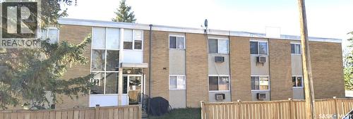 15 4Th Avenue, Maple Creek, SK - Outdoor